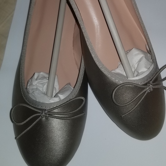 Shoes - Picture 5 of 5